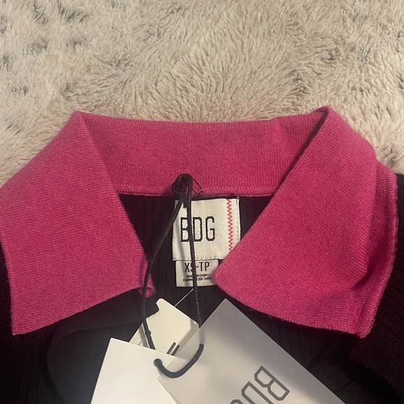 Urban Outfitters Low cut long sleeve shirt - Picture 4 of 5